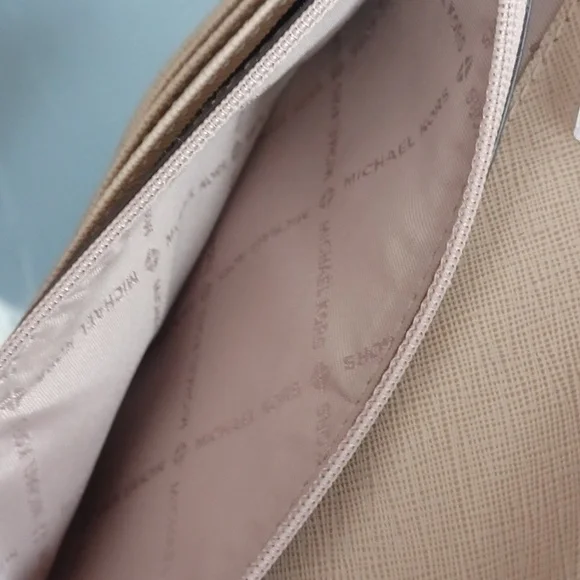 Michael Kors Crossbody